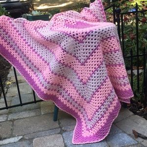 Vintage crocheted Afghan throw pinks large granny square.